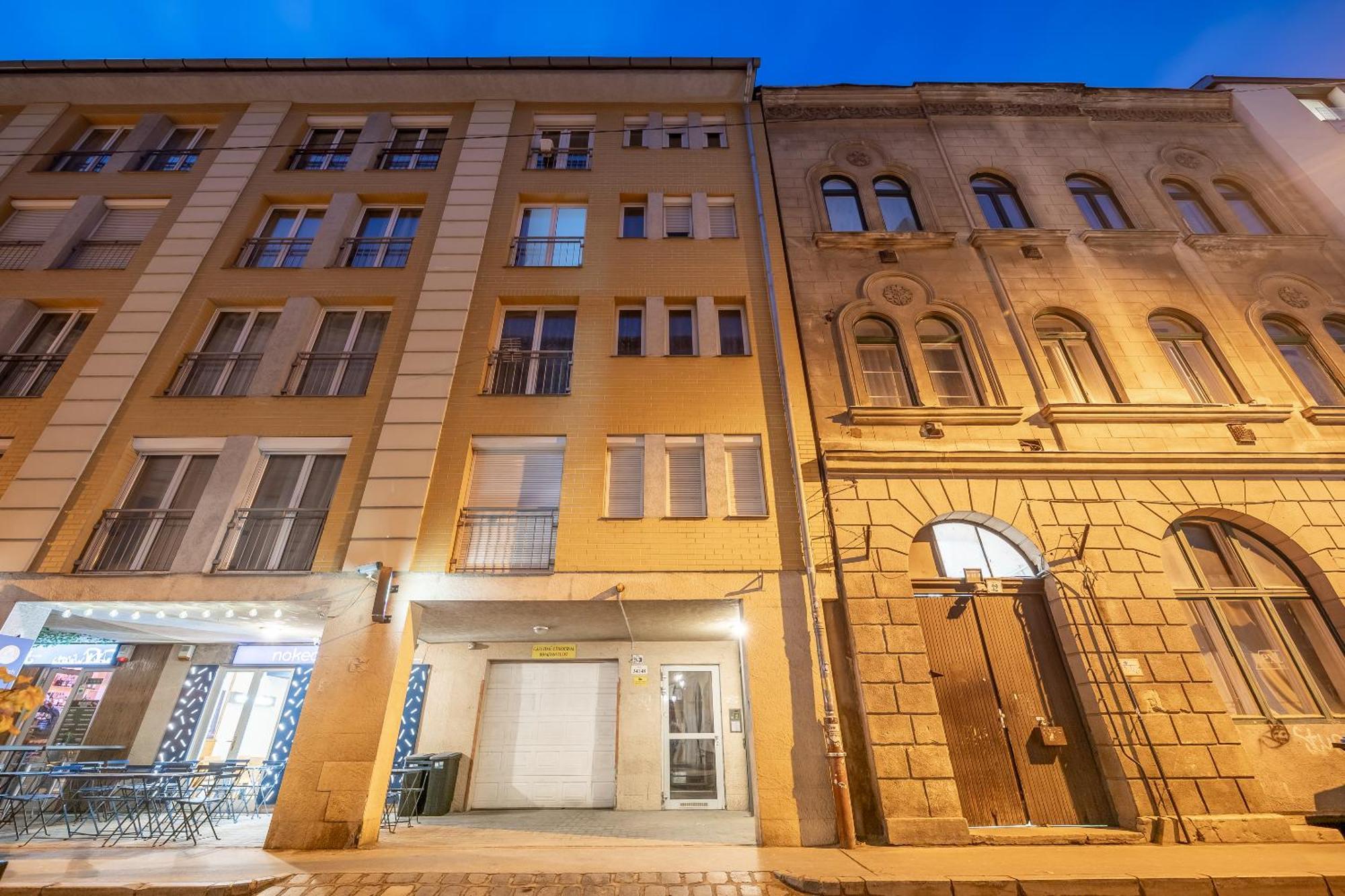 Апартаменти Dob Penthouse